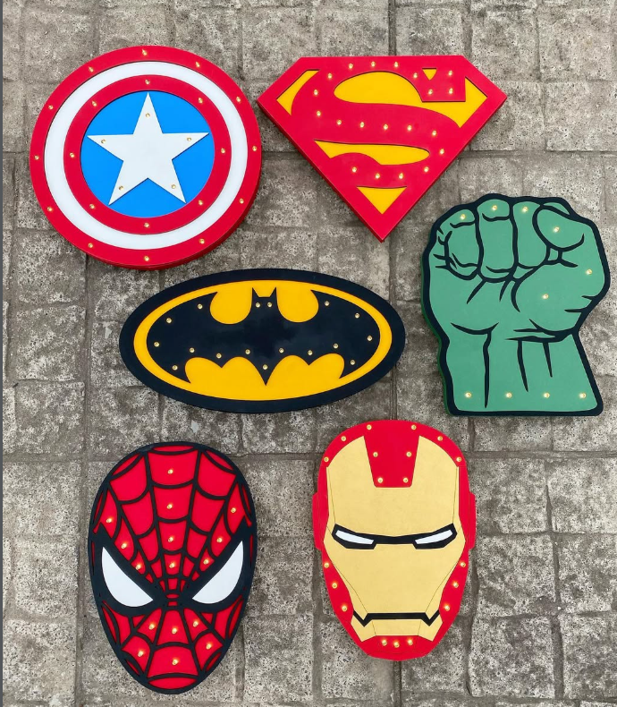 Luminoso "IRON MAN"